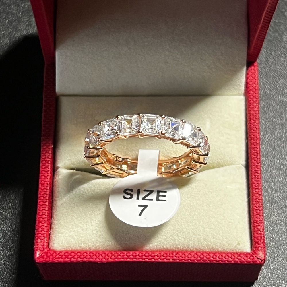 New with tag Eternity Rose Gold Ring Sz 7 Sterling Silver 925 Engagement Wedding